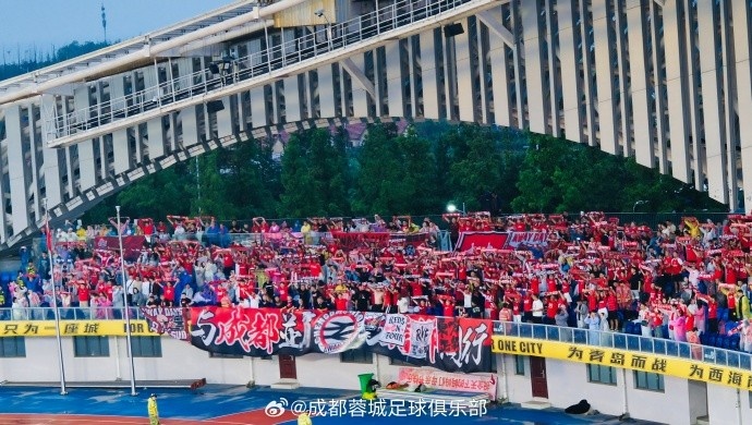 阿洛伊西：失误致丢球 贺一然胡荷韬各守一边