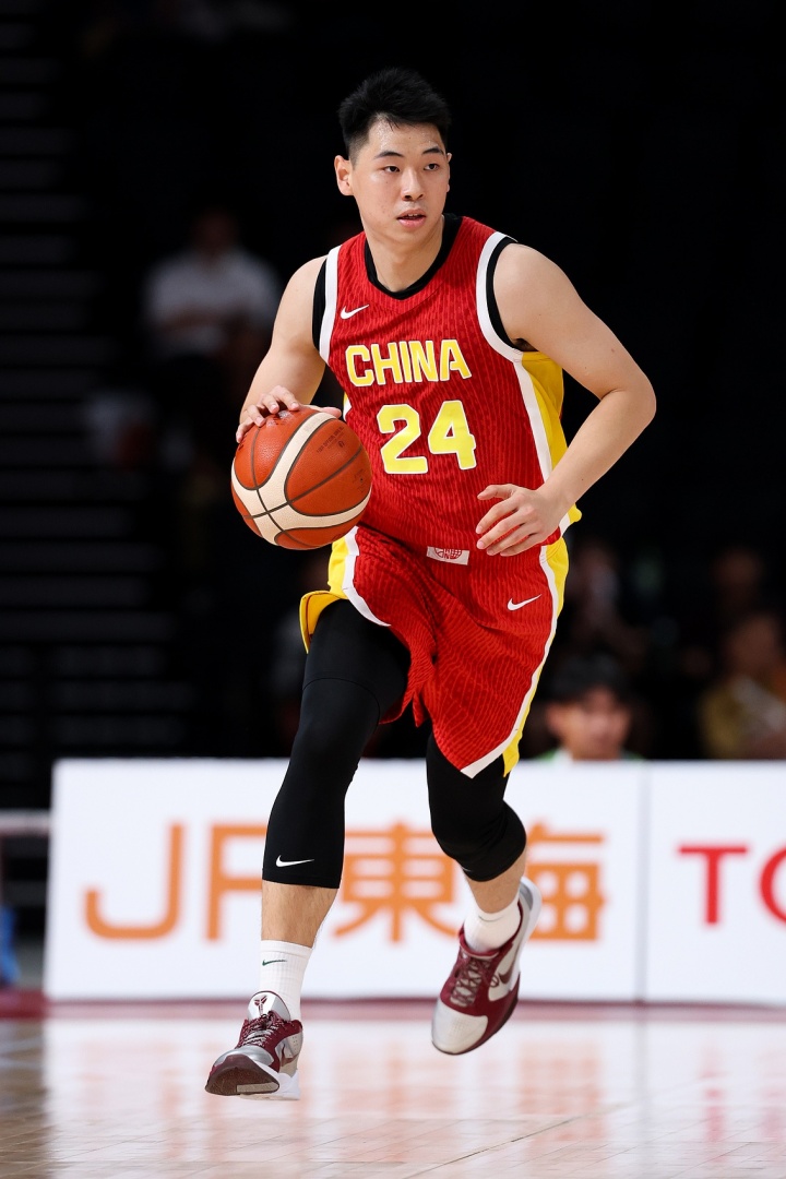 上来就手热!崔永熙首节4投2中&三分2中1得5分3板
